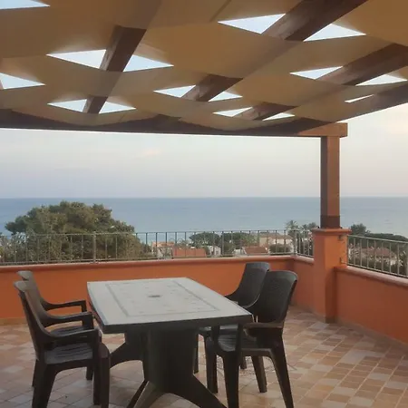 Terrazza Sul Golfo Degli Angeli 펜션 *