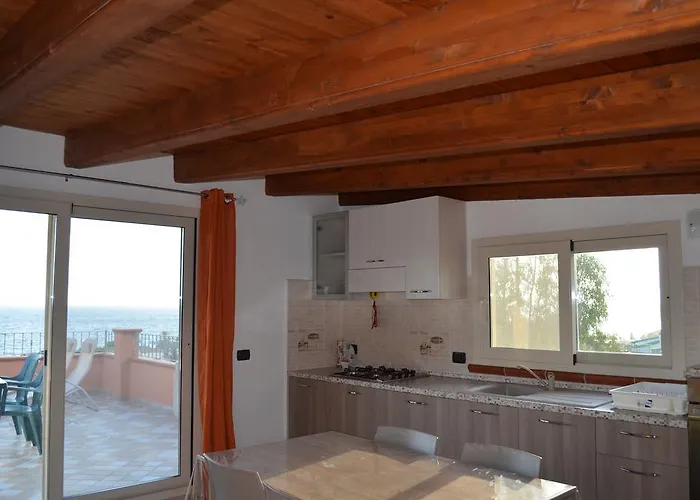 Tatil Evi Terrazza Sul Golfo Degli Angeli
