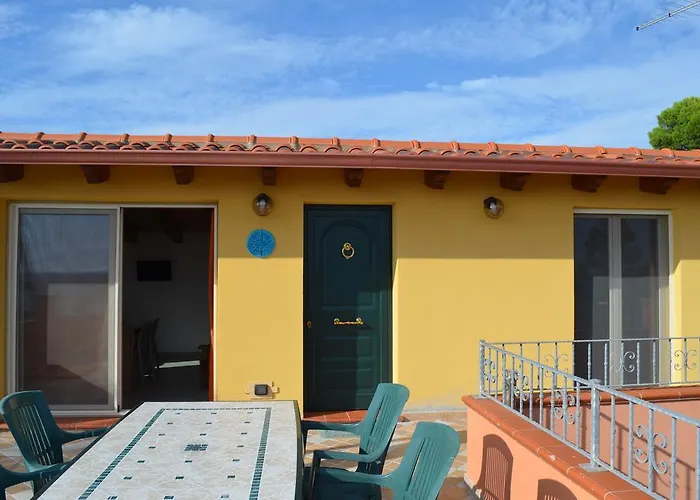 Tatil Evi Terrazza Sul Golfo Degli Angeli